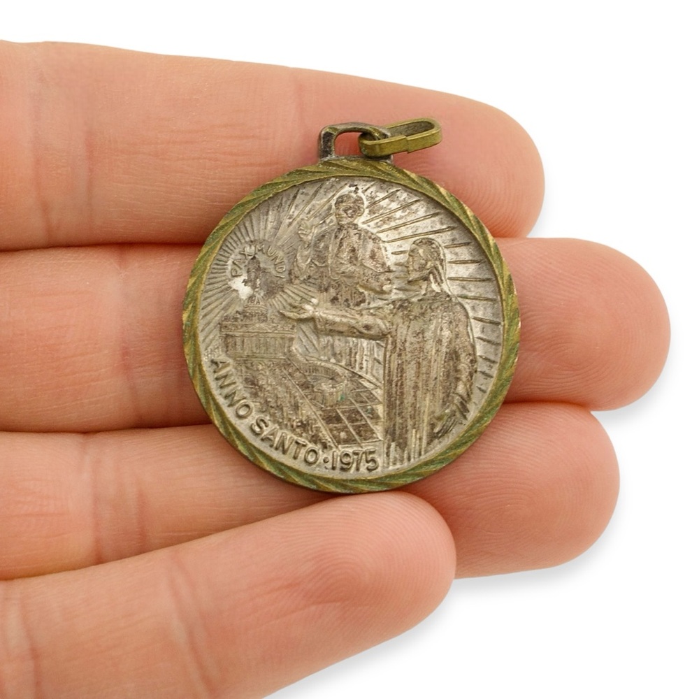 Vintage 1975 Anno Santo Holy Year Medal Catholic Jubilee Religious Pendant Charm